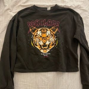H&M cropped tiger sweatshirt